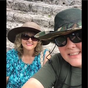 Meet your Posher, Lisa